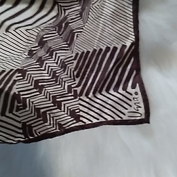 SCARVES - Picture 8 of 11